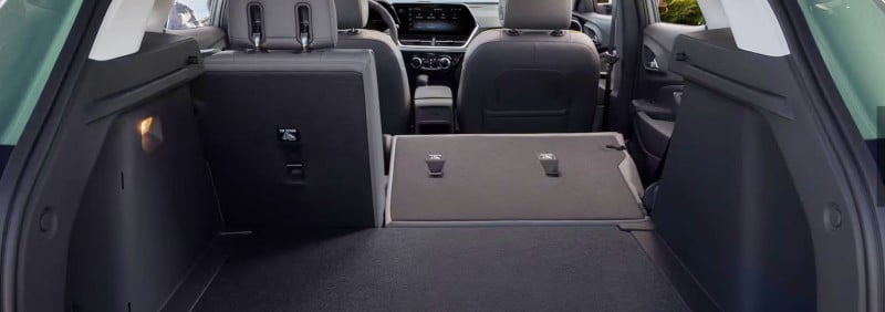 Buen espacio de carga gracias a los asientos abatibles.