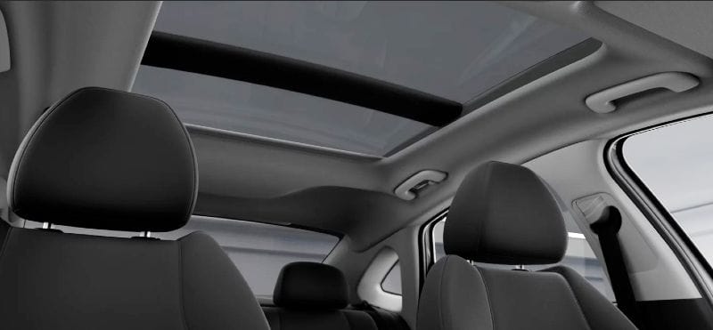 El Hyundai Sonata Hibrido Limited cuenta con techo panoramico.