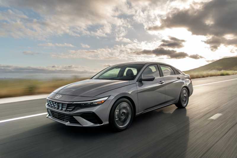 A prueba: Hyundai Elantra híbrido Limited 2025